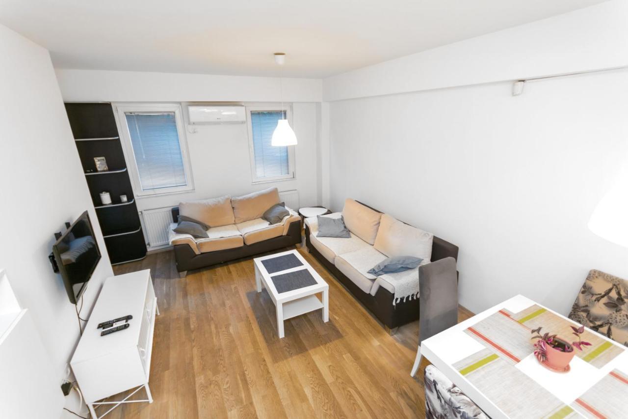 One Bedroom Apartment With Private Parking Skopje Exterior foto