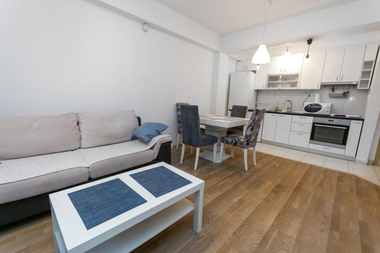 One Bedroom Apartment With Private Parking Skopje Exterior foto
